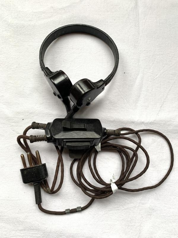 WH Panzer Model 'B' Throat Microphone