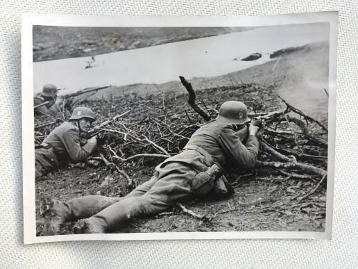 Press Photo 'SS soldiers in Action'
