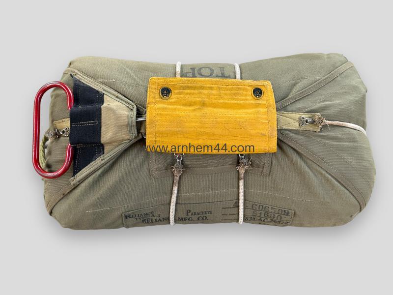 U.S. Type A-3 Chest Pack and Parachute -Nov. 1943-