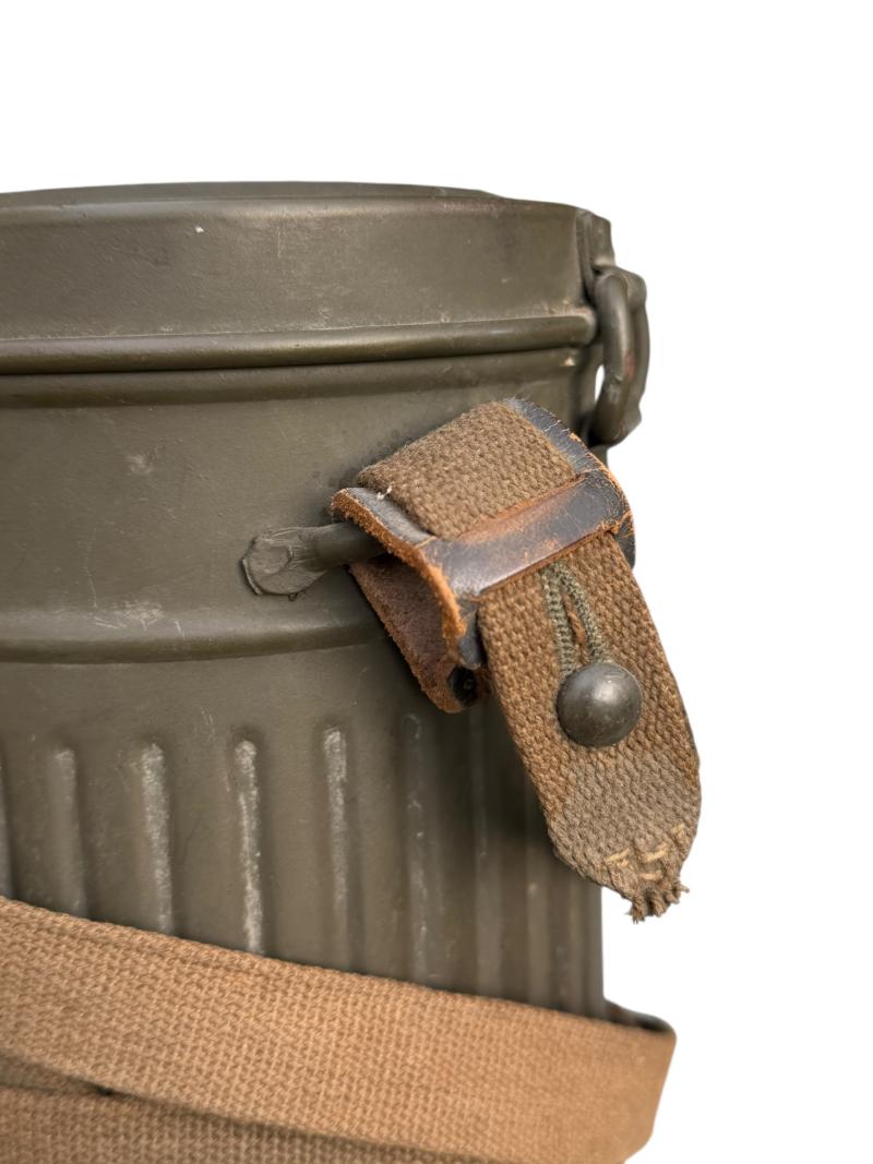 Short Gasmasker in Canister