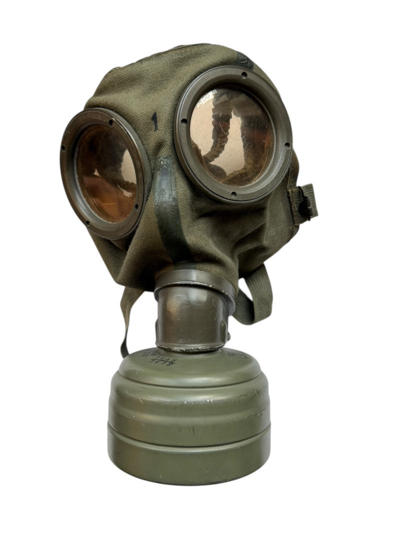 Short Gasmasker in Canister