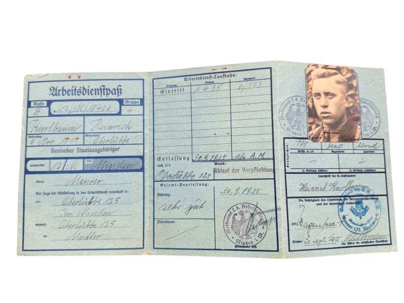 Grouping - Feldwebel Heinrich Kurlbaum